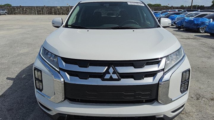 Mitsubishi OUTLANDER SPORT SE 2021