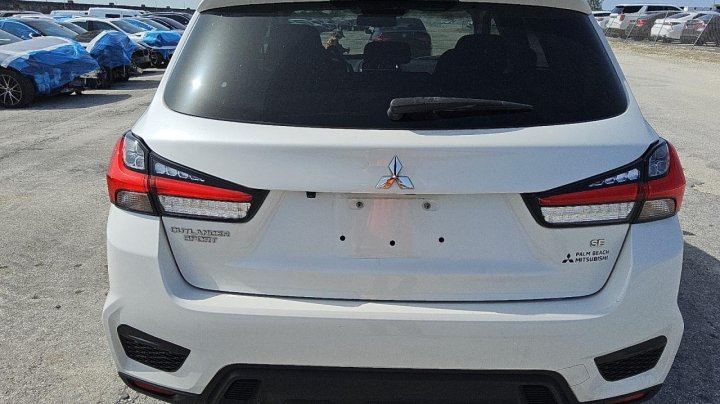 Mitsubishi OUTLANDER SPORT SE 2021