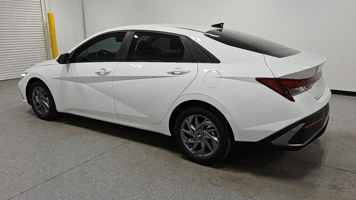 Hyundai Elantra SEL 2024
