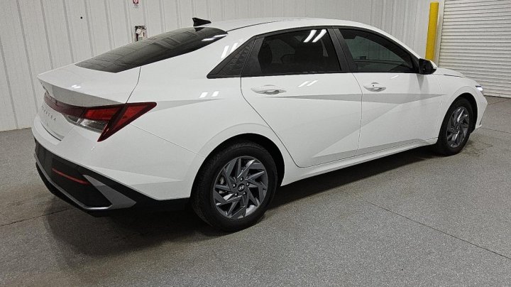 Hyundai Elantra SEL 2024