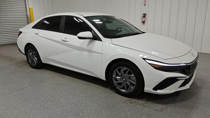 Hyundai Elantra SEL 2024