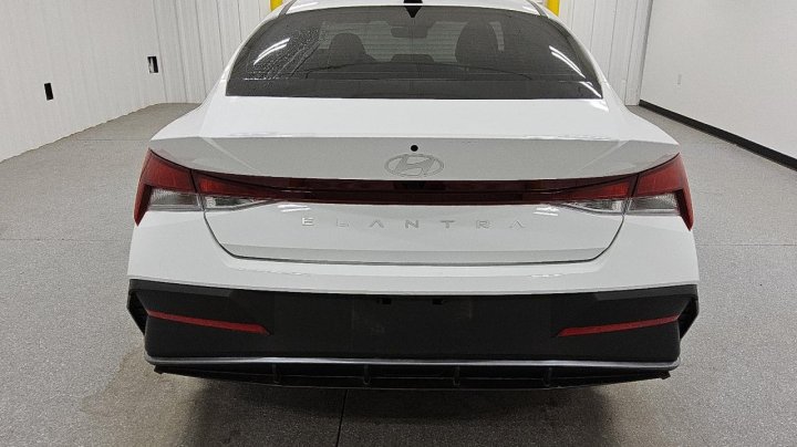 Hyundai Elantra SEL 2024