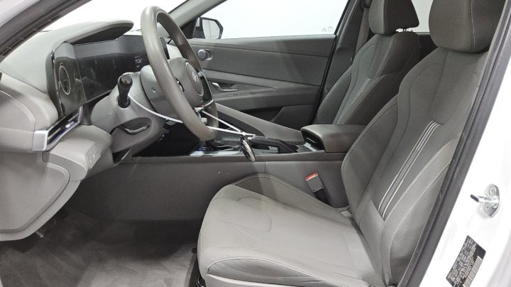 Hyundai Elantra SEL 2024