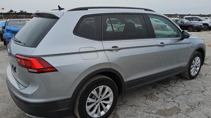 Volkswagen Tiguan S 2020