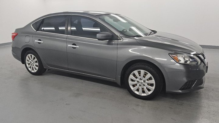 Nissan Sentra S 2017