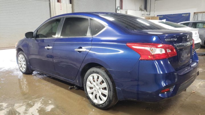 Nissan Sentra S 2016