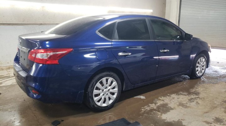 Nissan Sentra S 2016