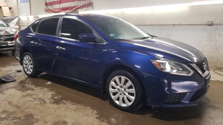 Nissan Sentra S 2016
