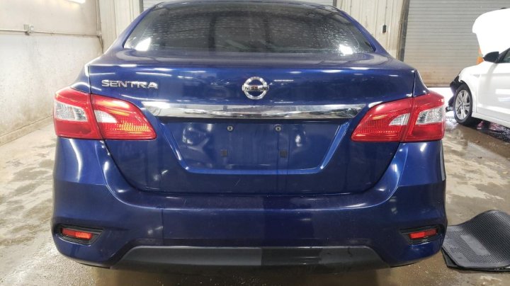 Nissan Sentra S 2016