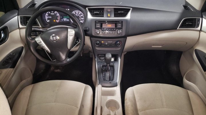 Nissan Sentra S 2016