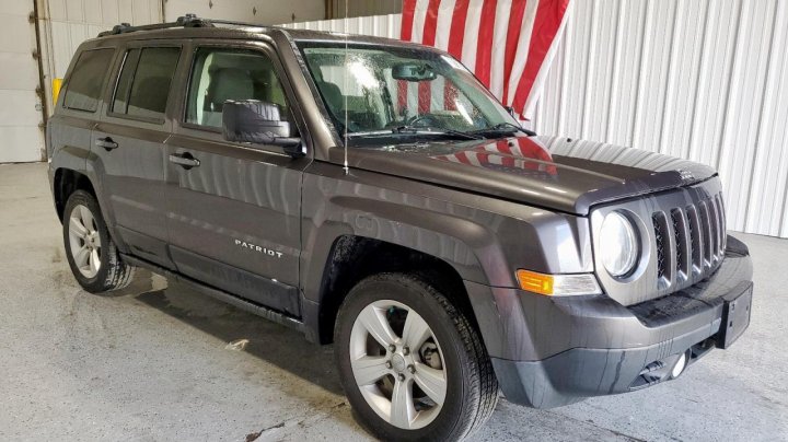 JEEP Patriot LATITUDE 2015