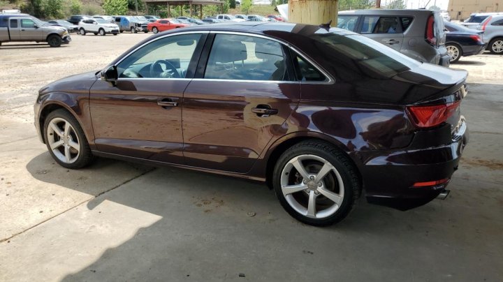 Audi A3 PREMIUM 2015
