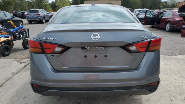 Nissan Altima SV 2022