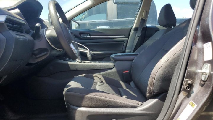 Nissan Altima SV 2022
