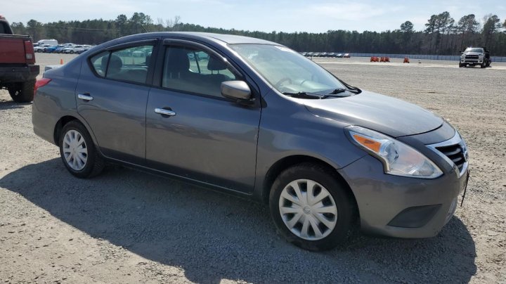 Nissan Versa S 2019