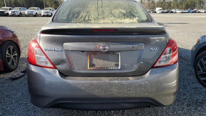 Nissan Versa S 2019