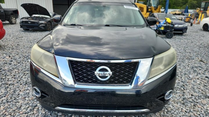 Nissan Pathfinder S 2016