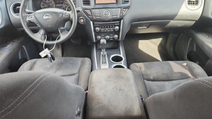 Nissan Pathfinder S 2016