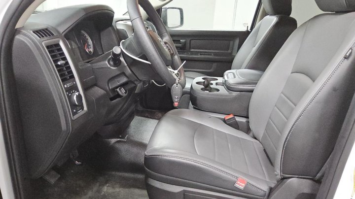 RAM 1500 CLASSIC TRADESMAN 2022