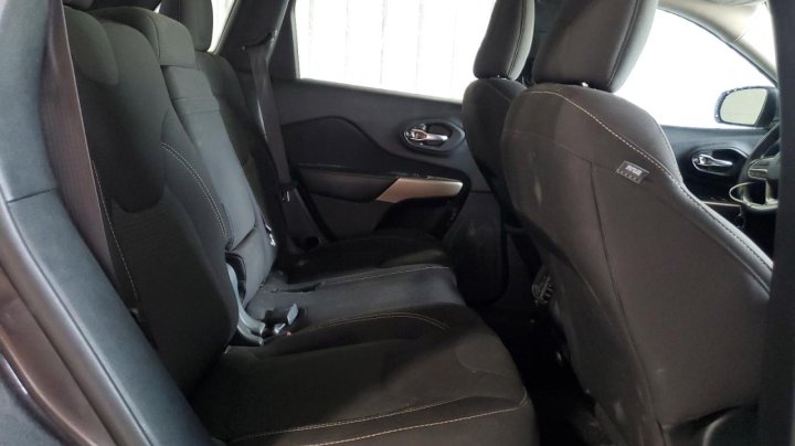 JEEP Cherokee LATITUDE 2017