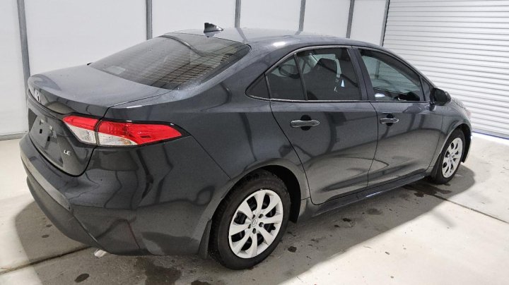 Toyota Corolla LE 2025