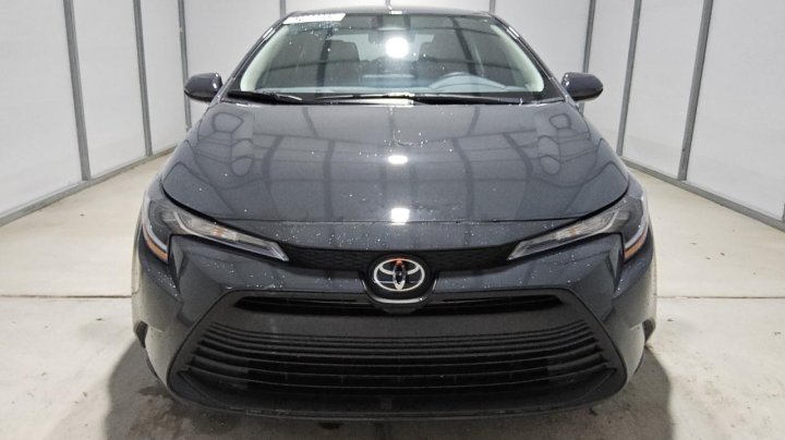 Toyota Corolla LE 2025