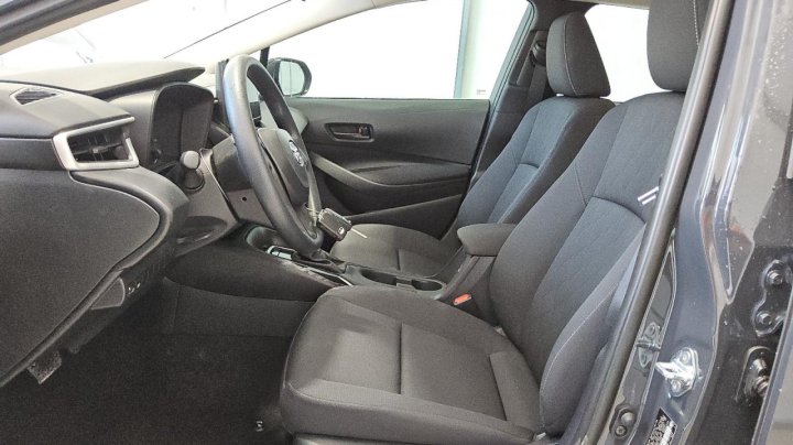 Toyota Corolla LE 2025