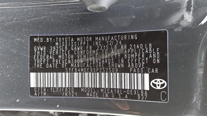 Toyota Corolla LE 2025