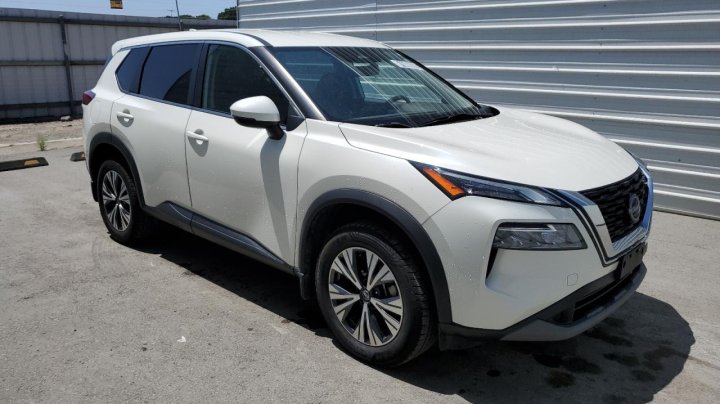 Nissan ROGUE SV 2022