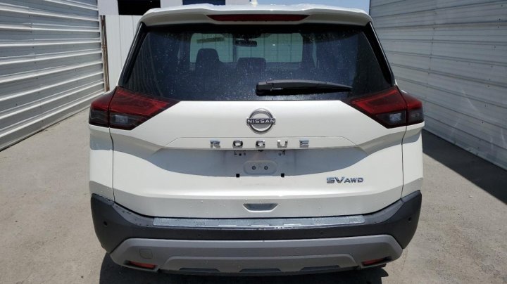 Nissan ROGUE SV 2022