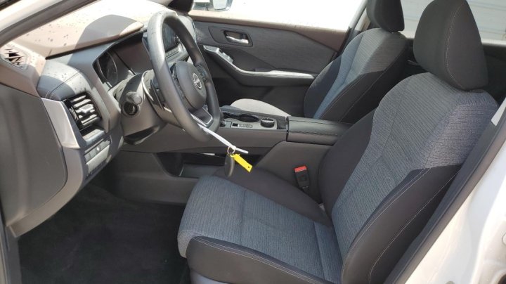Nissan ROGUE SV 2022