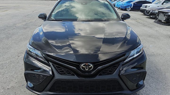 Toyota Camry SE NIGHT SHADE 2024