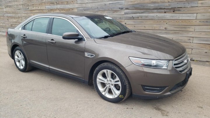 Ford TAURUS SEL 2016
