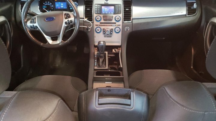 Ford TAURUS SEL 2016