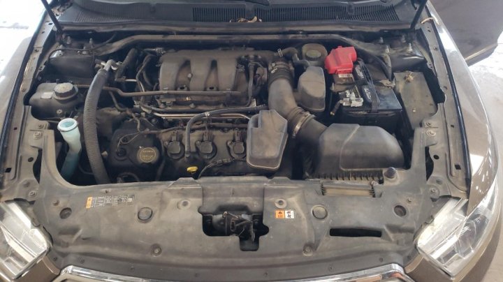 Ford TAURUS SEL 2016