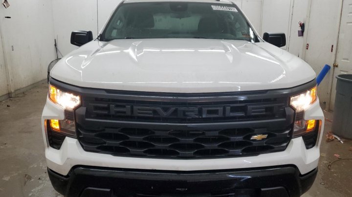 Chevrolet Silverado C1500 2023