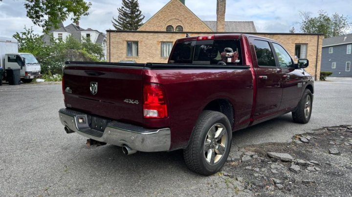 RAM 1500 SLT 2018