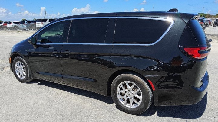 CHRYSLER Pacifica TOURING L 2023