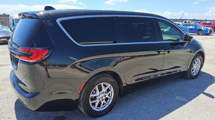 CHRYSLER Pacifica TOURING L 2023