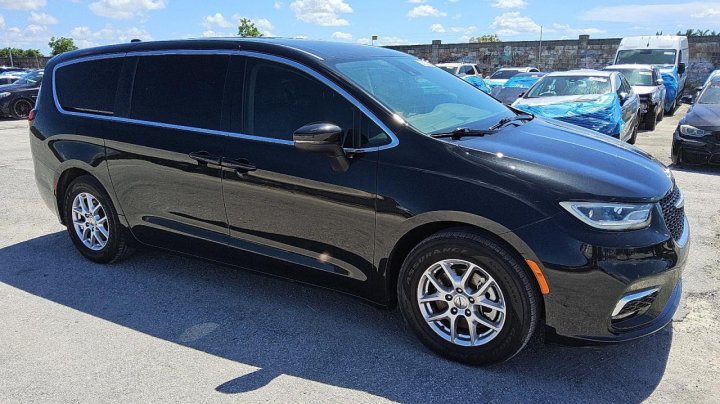 CHRYSLER Pacifica TOURING L 2023