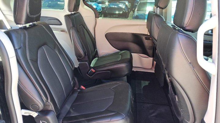 CHRYSLER Pacifica TOURING L 2023