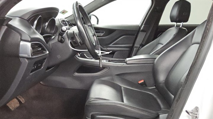 Jaguar F-Pace PREMIUM 2020
