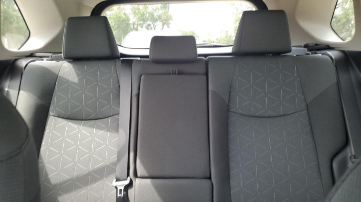Toyota RAV4 XLE 2024