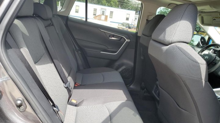 Toyota RAV4 XLE 2024