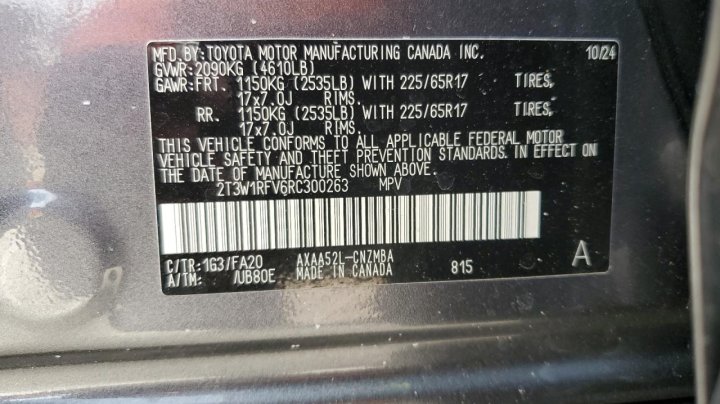Toyota RAV4 XLE 2024