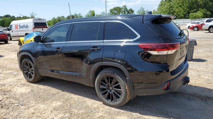 Toyota Highlander SE 2019