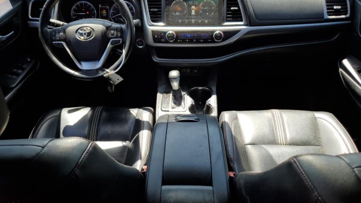 Toyota Highlander SE 2019