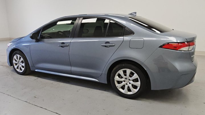 Toyota Corolla LE 2021