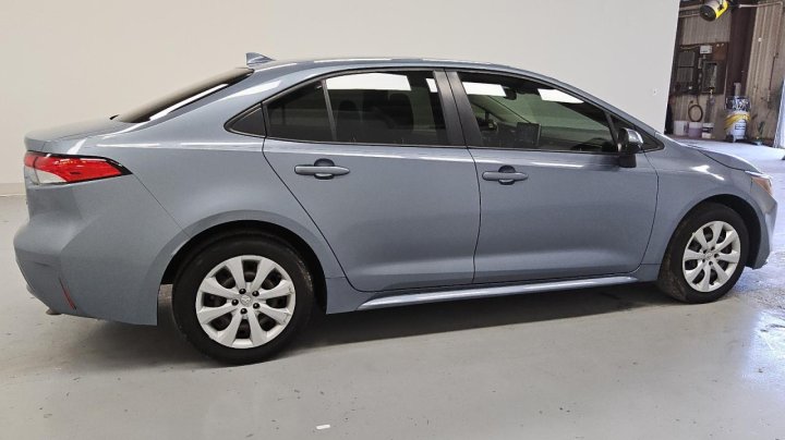 Toyota Corolla LE 2021