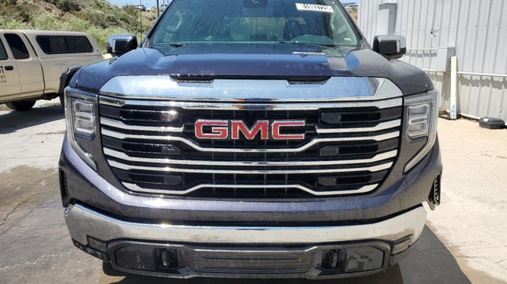 GMC Sierra K1500 SLT 2025